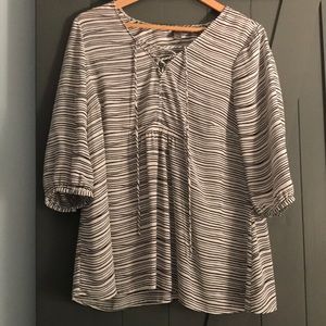 A Pea In The Pod cute maternity top